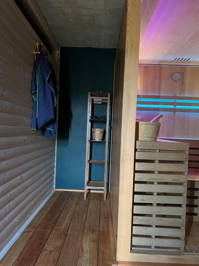 Houten Vakantiewoning "Reisnaarpolen" Royaal Ontbijt, Sauna En Hottub Czarna Góra Eksteriør billede