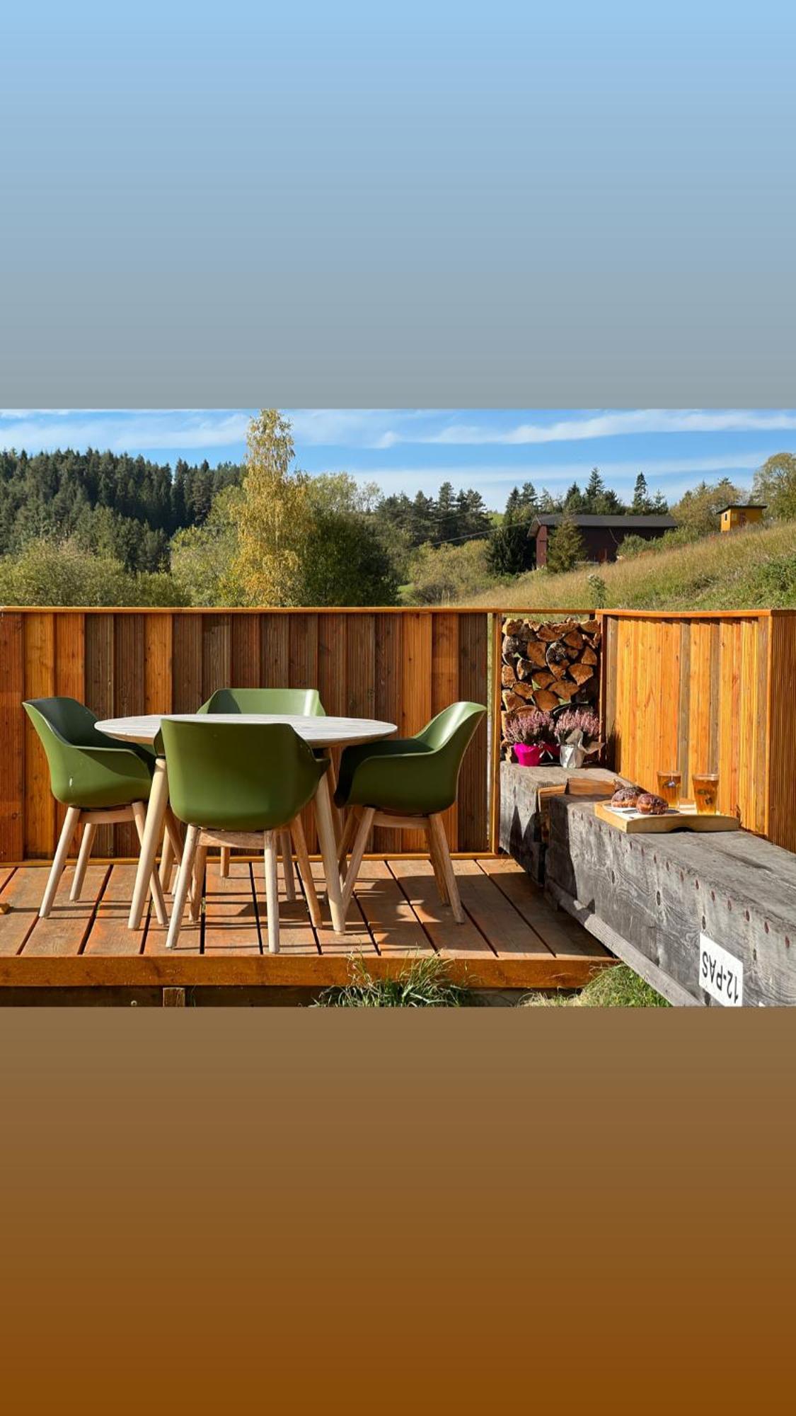 Houten Vakantiewoning "Reisnaarpolen" Royaal Ontbijt, Sauna En Hottub Czarna Góra Eksteriør billede