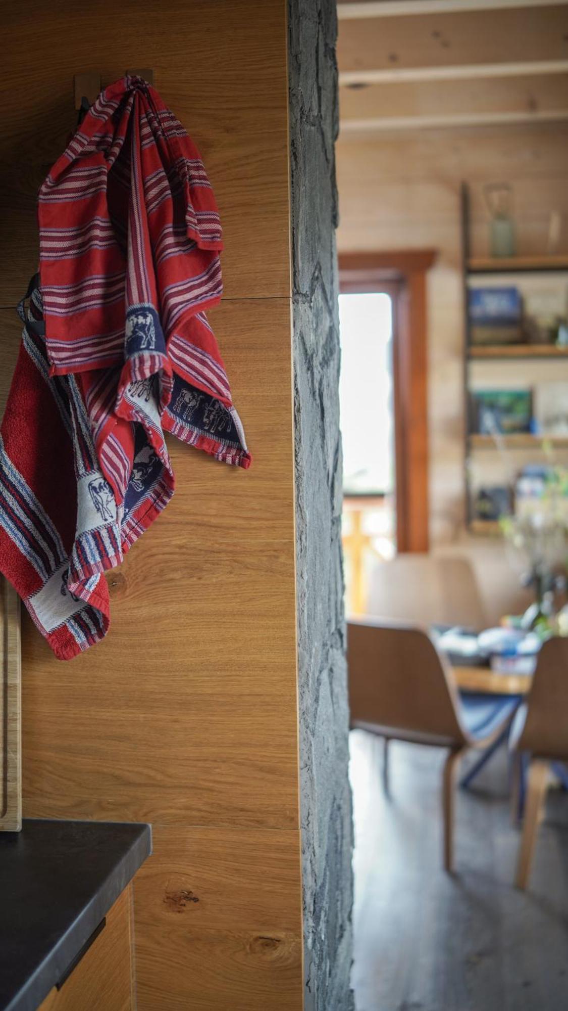 Houten Vakantiewoning "Reisnaarpolen" Royaal Ontbijt, Sauna En Hottub Czarna Góra Eksteriør billede